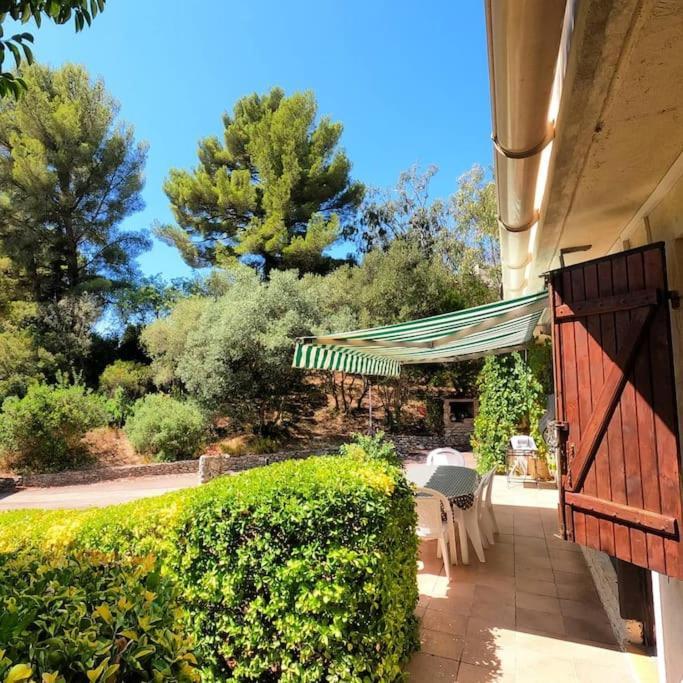 Charmant Rez De Villa Climatise Renove, 90M2 Avec Parking Кассі Екстер'єр фото