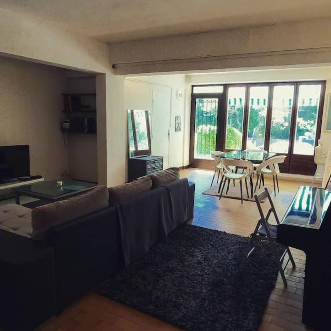 Charmant Rez De Villa Climatise Renove, 90M2 Avec Parking Кассі Екстер'єр фото