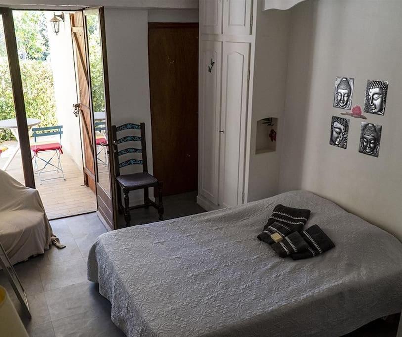 Charmant Rez De Villa Climatise Renove, 90M2 Avec Parking Кассі Екстер'єр фото