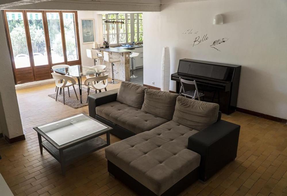 Charmant Rez De Villa Climatise Renove, 90M2 Avec Parking Кассі Екстер'єр фото