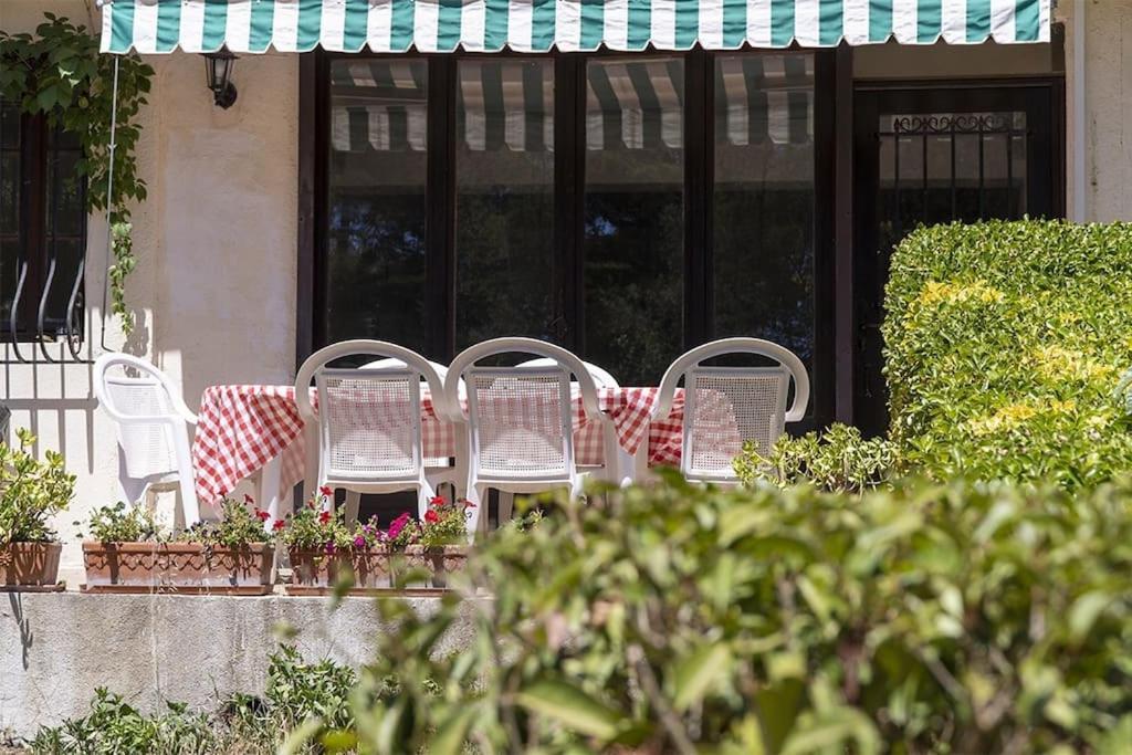Charmant Rez De Villa Climatise Renove, 90M2 Avec Parking Кассі Екстер'єр фото