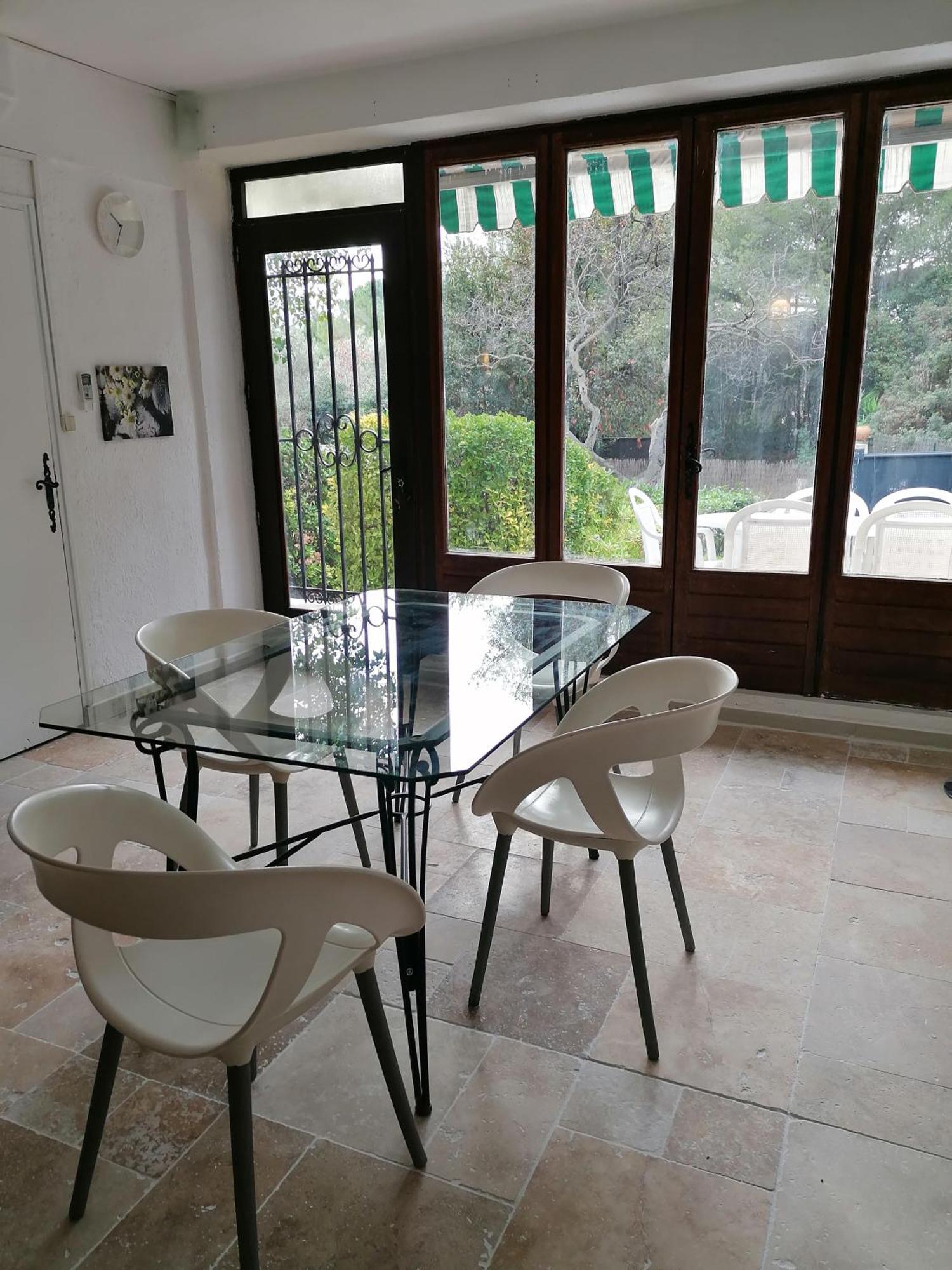 Charmant Rez De Villa Climatise Renove, 90M2 Avec Parking Кассі Екстер'єр фото